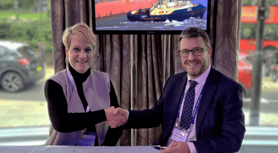 Maersk, Svitzer to develop carbon-neutral methanol fuel cell tug
