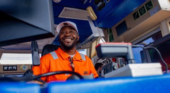 A proud day in Soyo: Svitzer’s Luis is the first Angolan ASD tug Master 